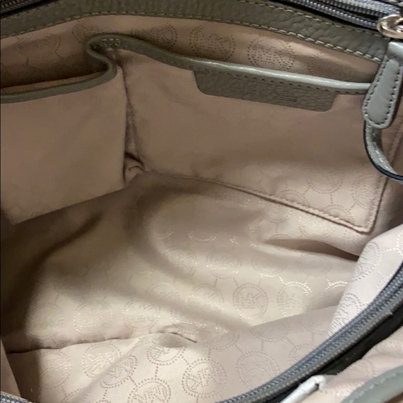 Michael Kors handbag - Picture 5 of 7